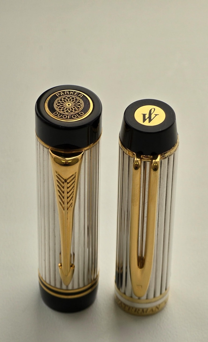 Parker Duofold слева и Waterman Le Man справа